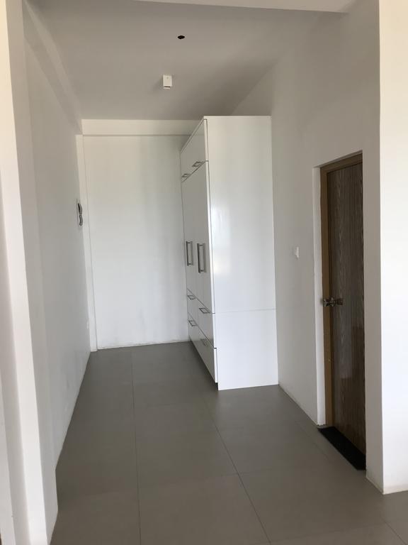 White Sand Villa - Beach Front Hikkaduwa Bagian luar foto